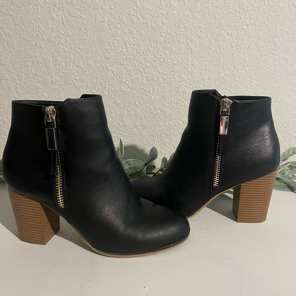 3” Black Leather Wedge